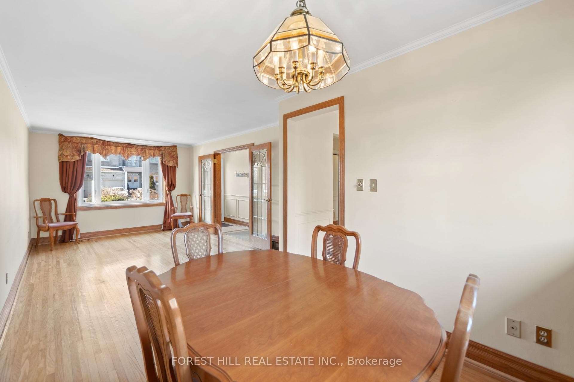 6934 Justine Drive photo 5