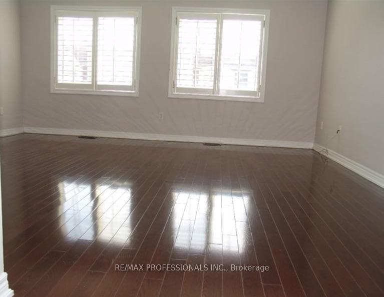 2351 Lakeshore Road Unit 3 photo 3
