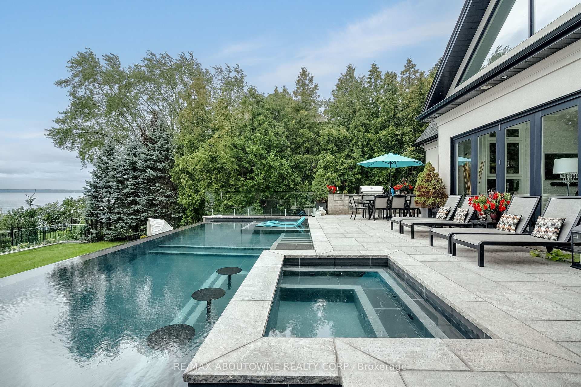 3188 Lakeshore Road photo 39
