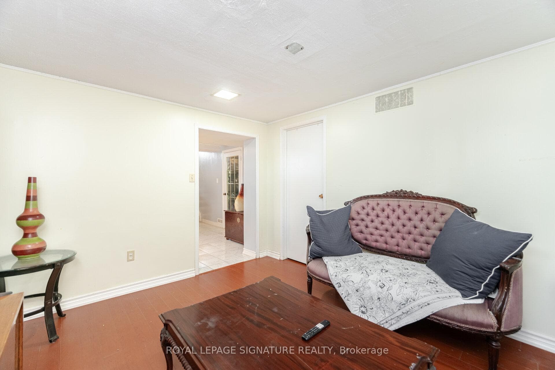 2426 Padstow Crescent photo 29