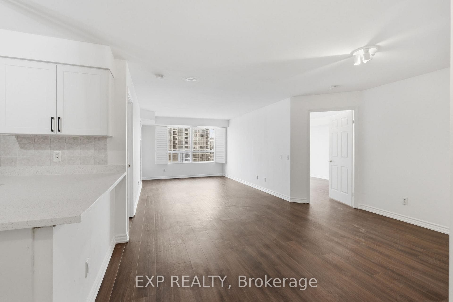 25 Kingsbridge Garden Circle Unit 2120 photo 7