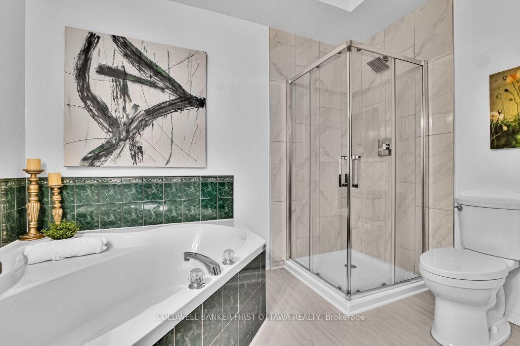 99 Robson Court photo 23