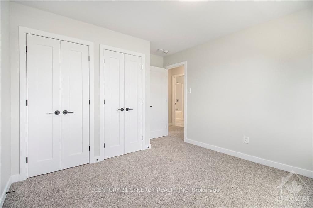 86 VILLENEUVE Street photo 23
