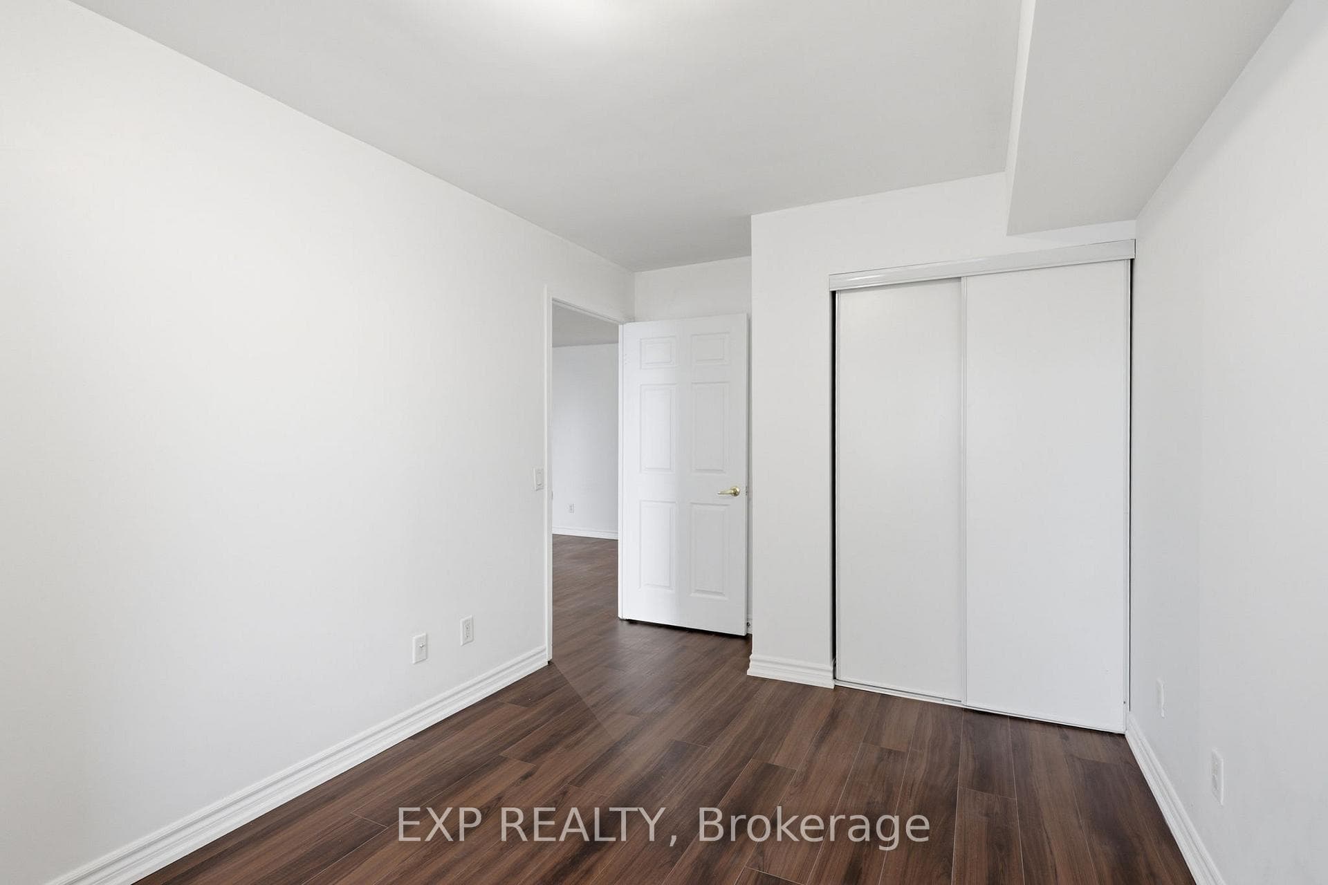 25 Kingsbridge Garden Circle Unit 2120 photo 17