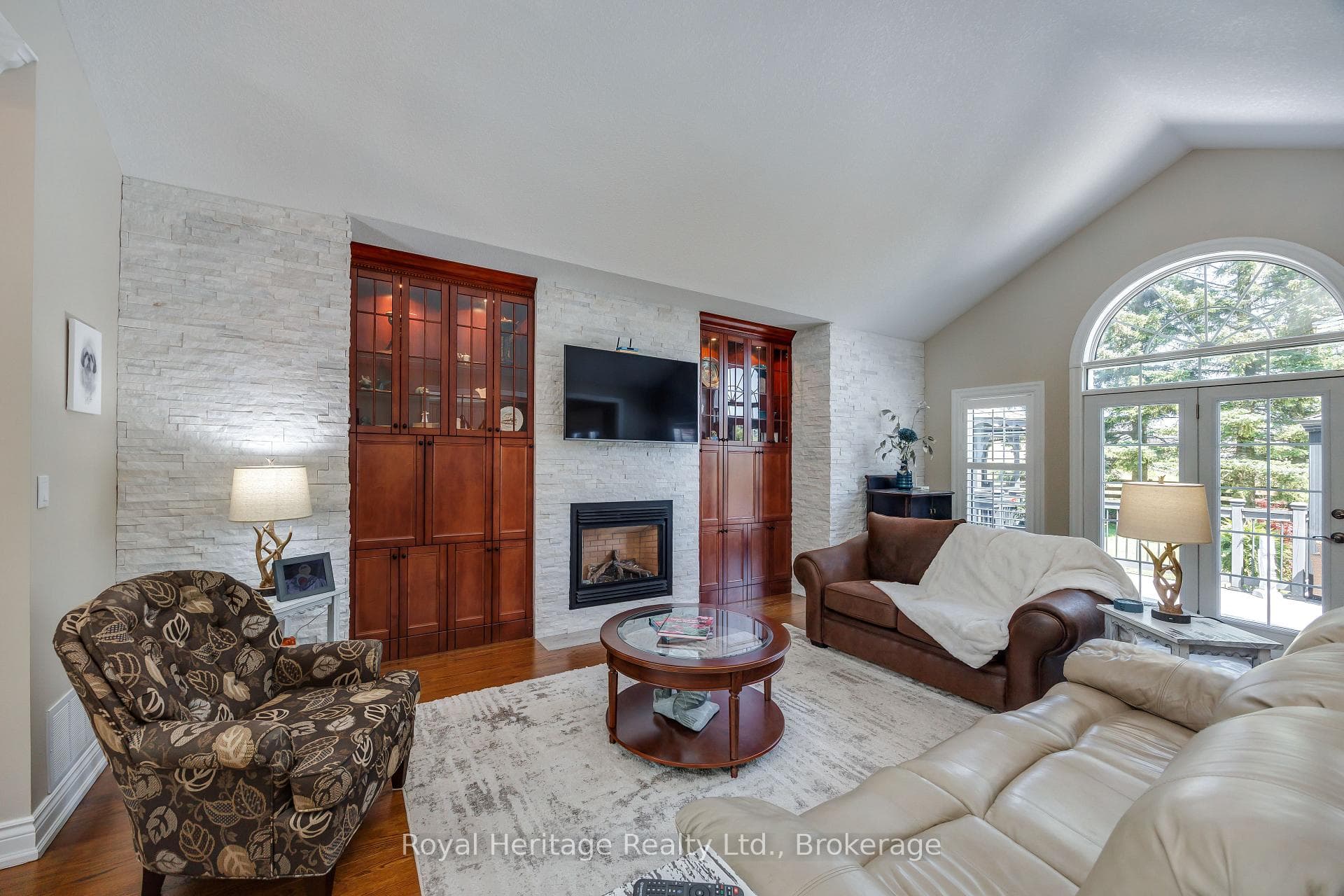 465 Chalk Lake Road photo 10