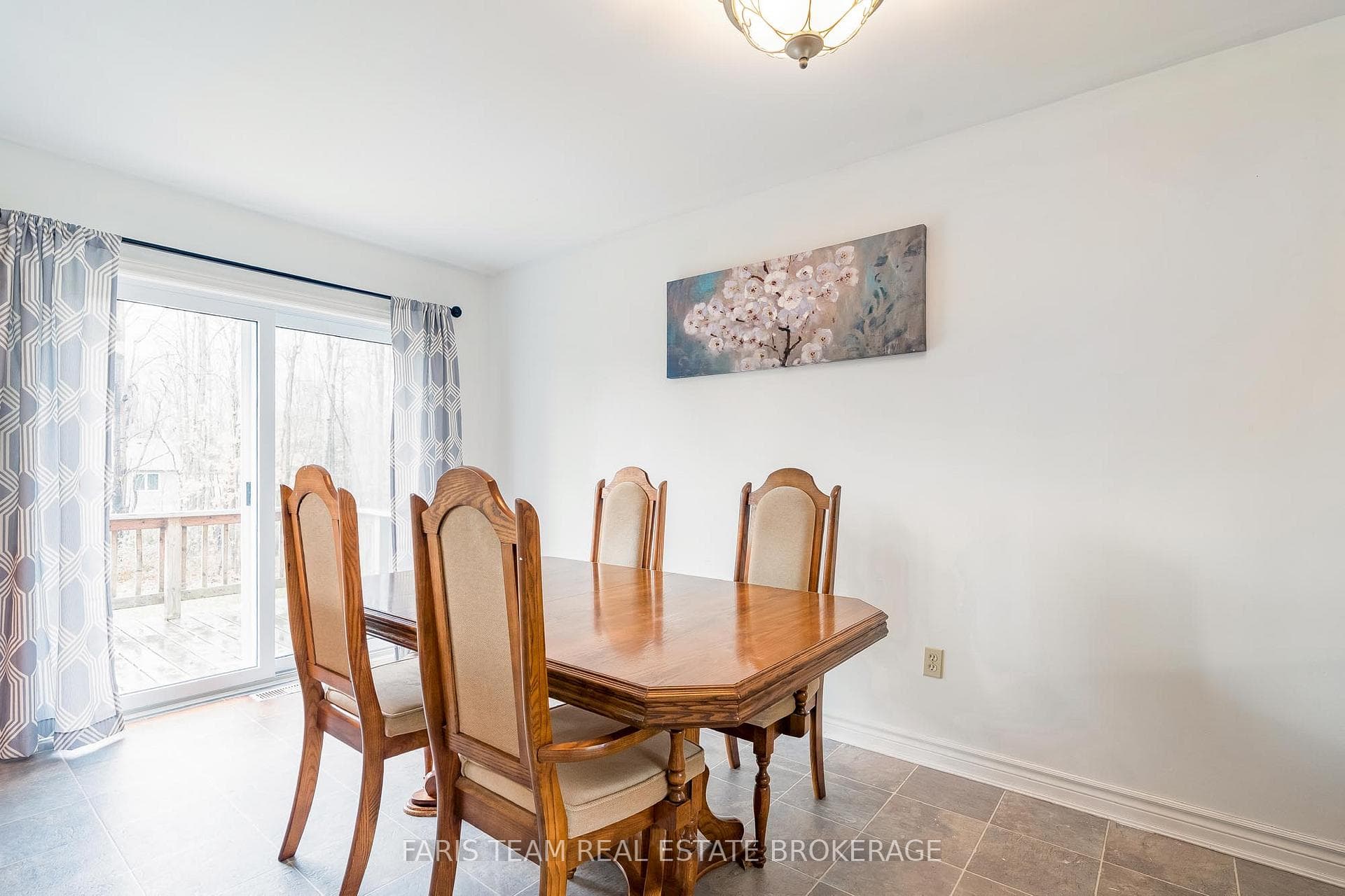 3576 Peter Street photo 11