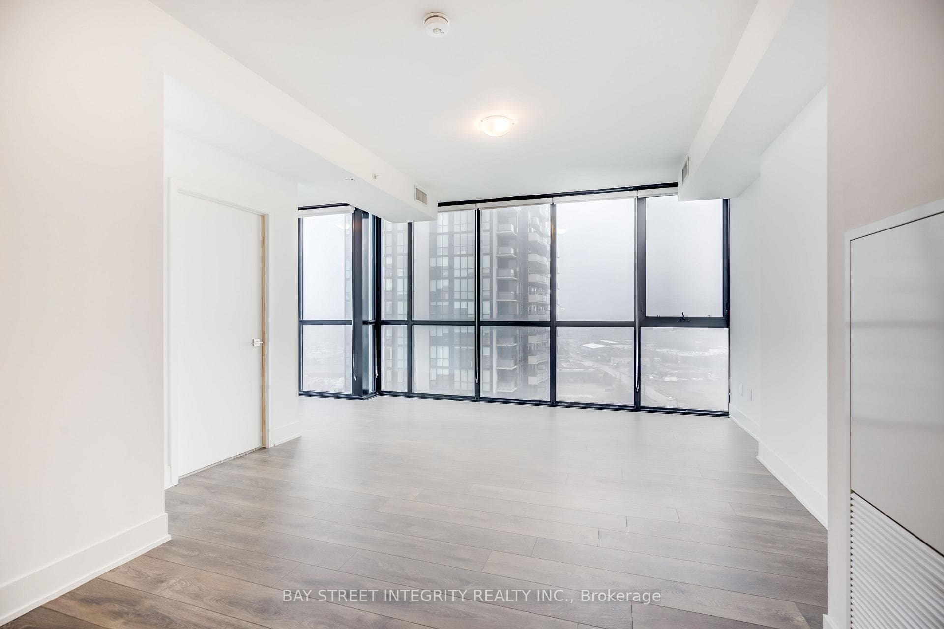 2908 Highway 7 Road Unit 1602 photo 9