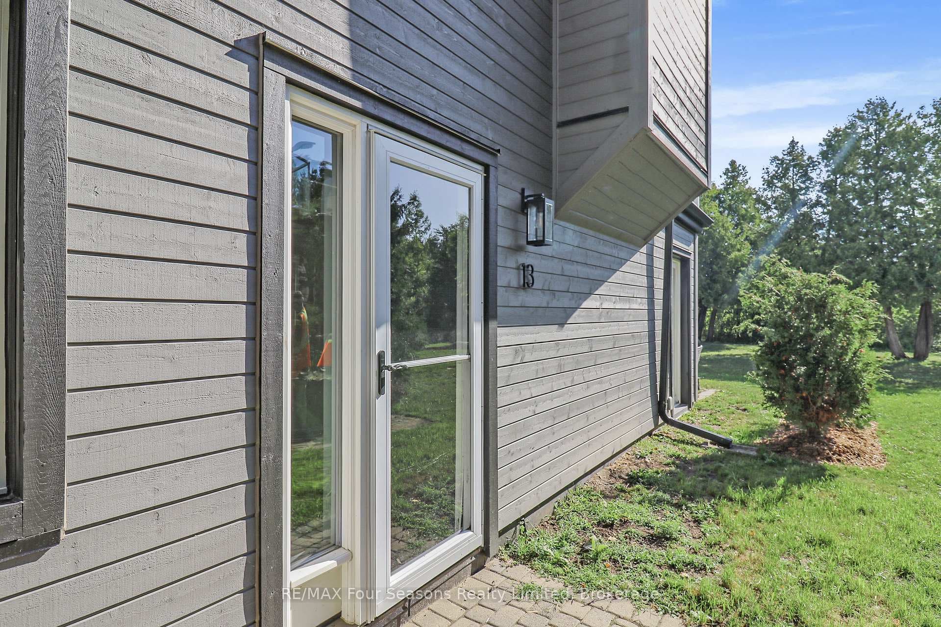 44 Trott Boulevard Unit 13 photo 4