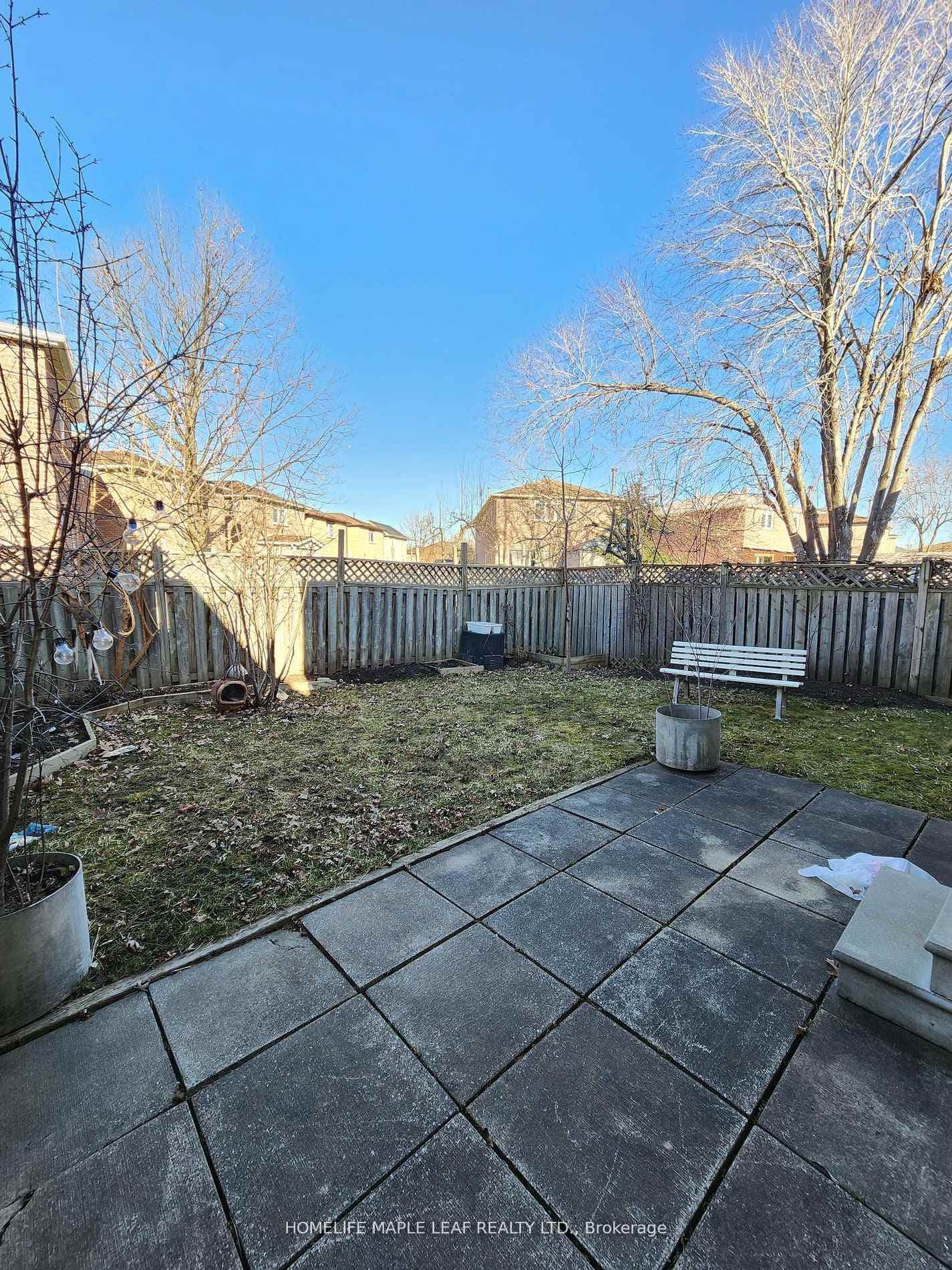 82 Stanwell Drive Unit Upper photo 30