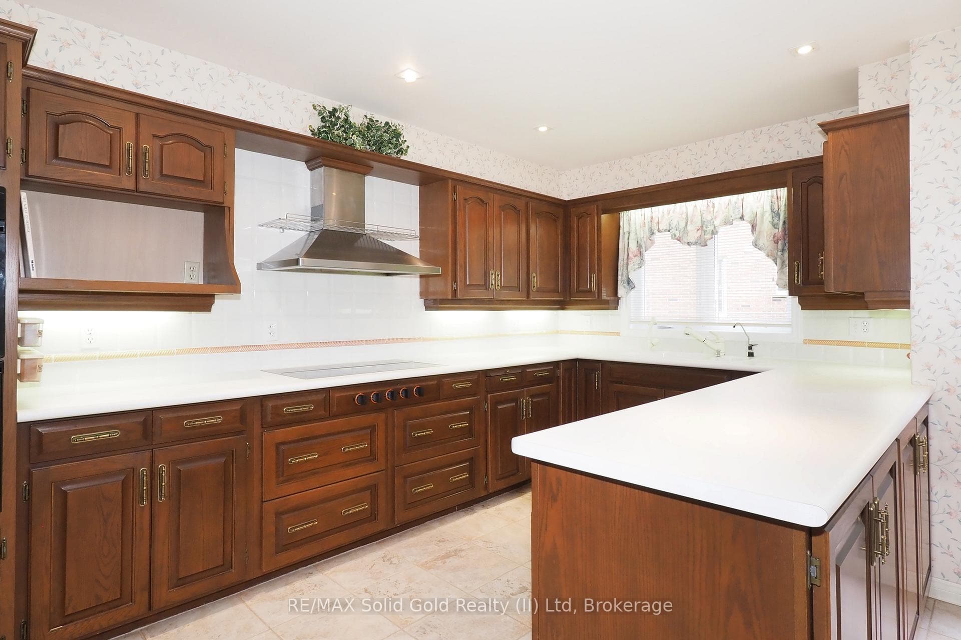 405 Glasgow Street Unit 4 photo 13