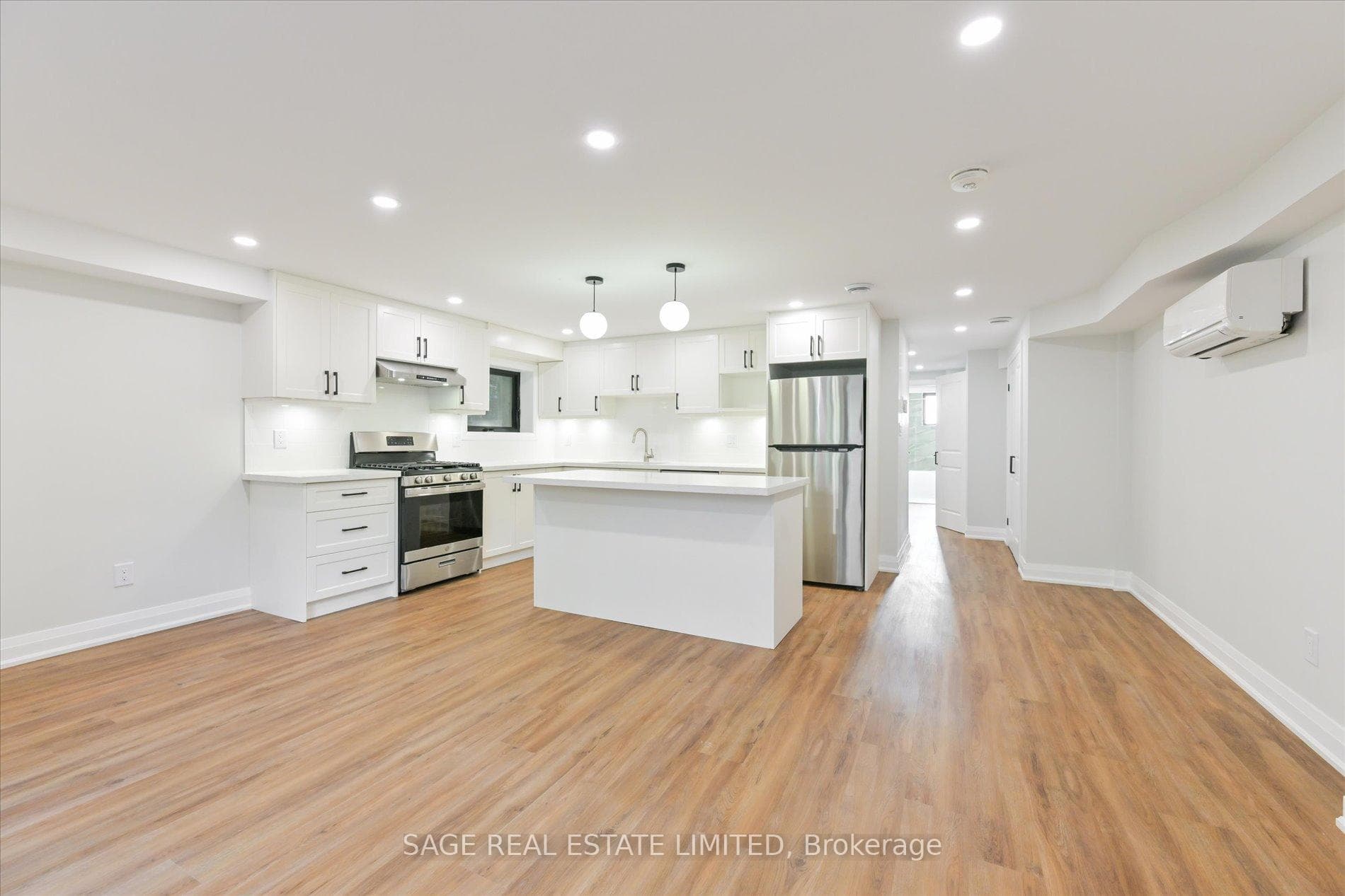 22 Lansdowne Avenue Unit A photo 9