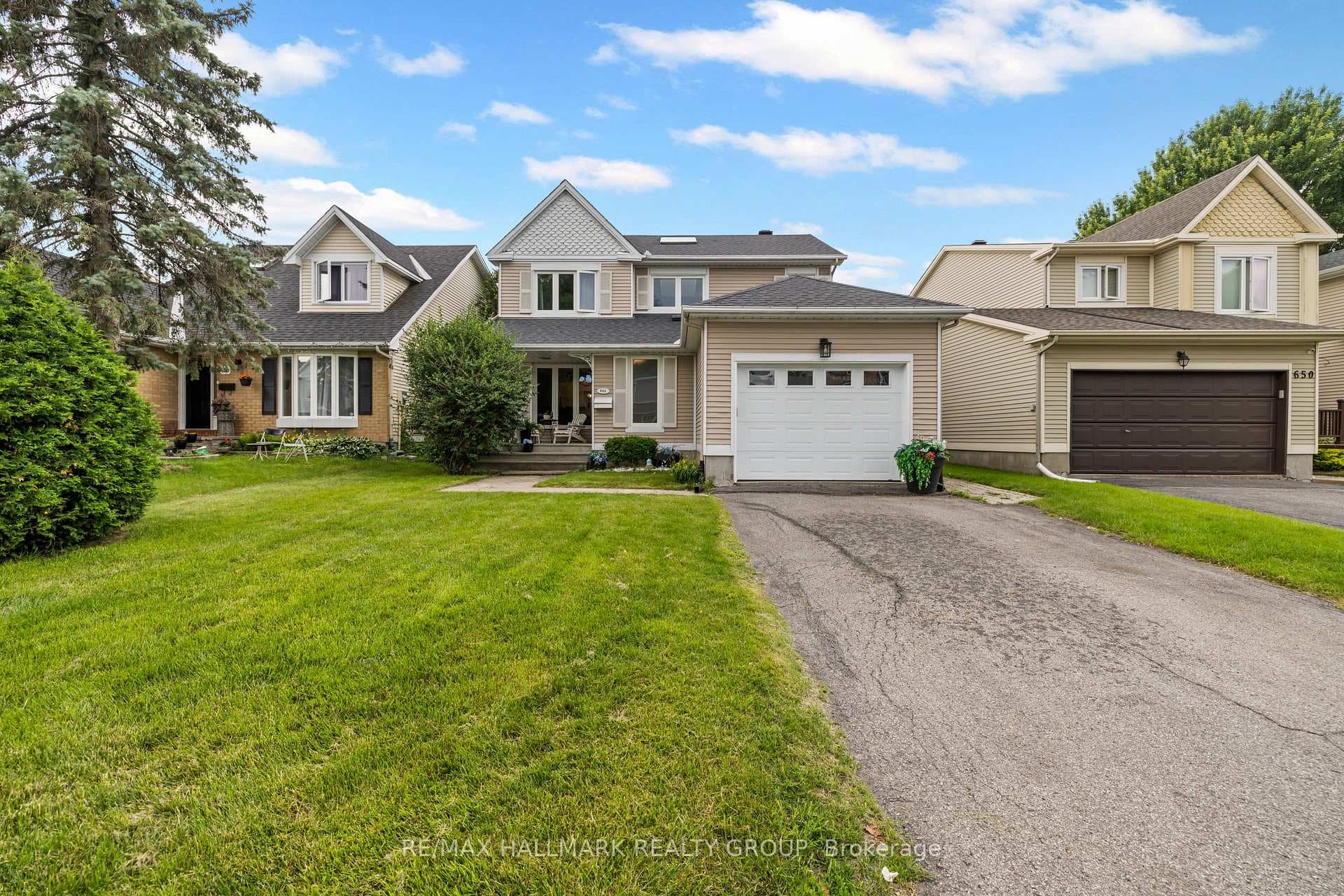 652 Thicket Way photo 1