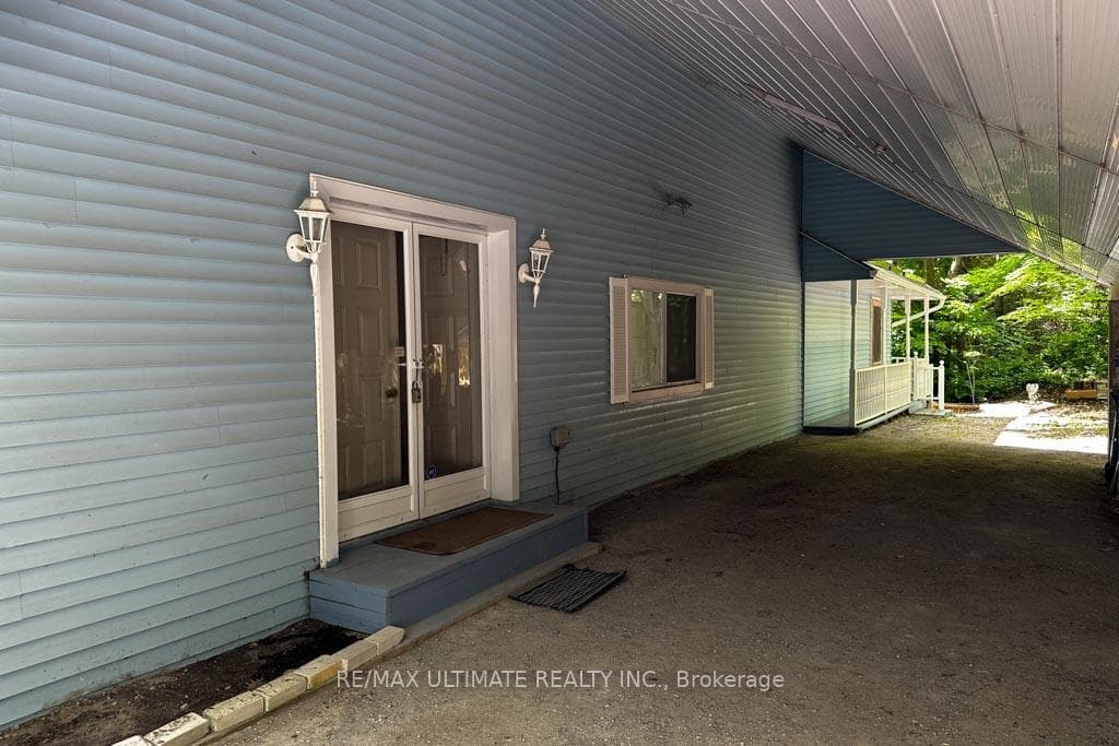 44 Chalk Lake Road photo 4