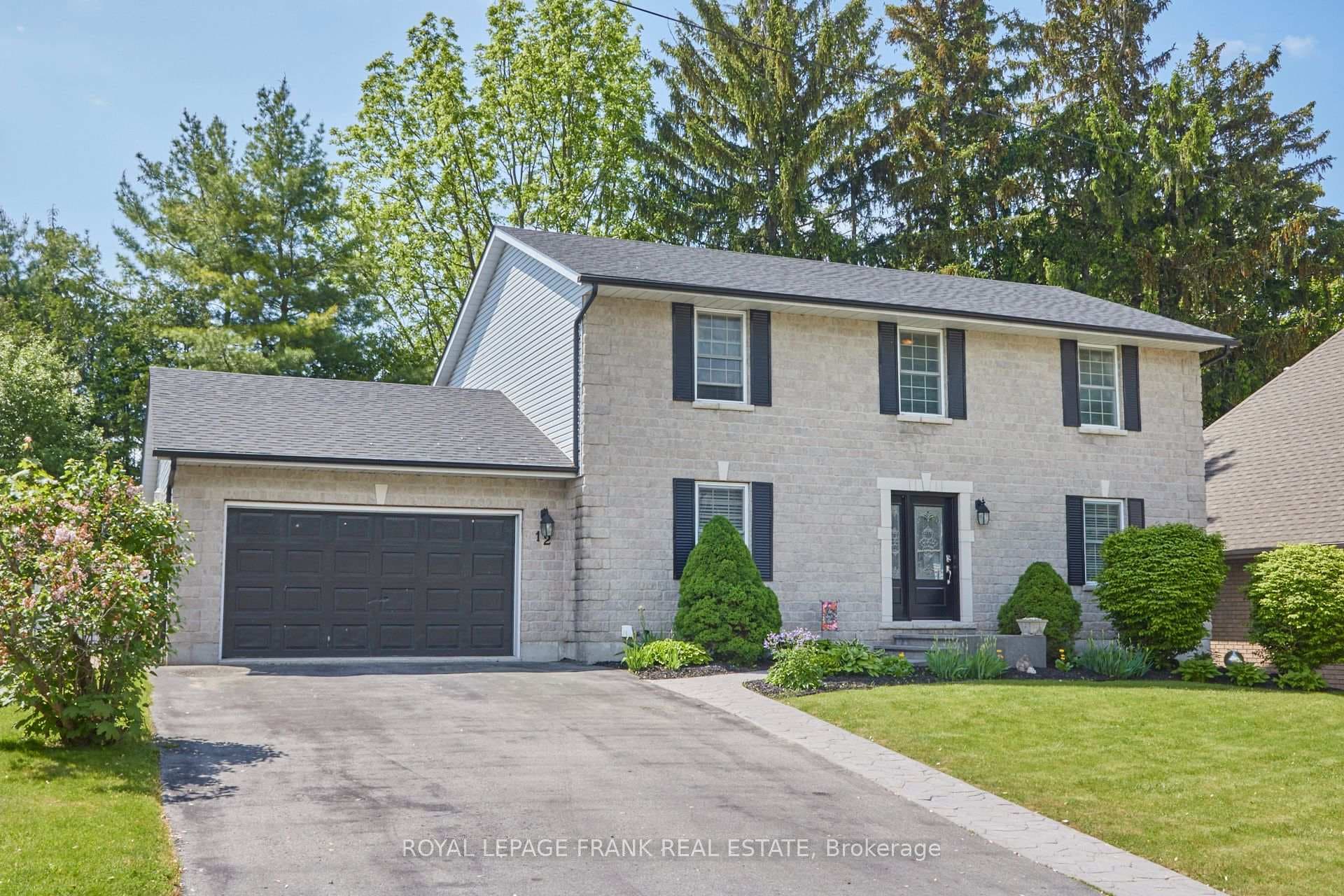 12 Dean Drive photo 3