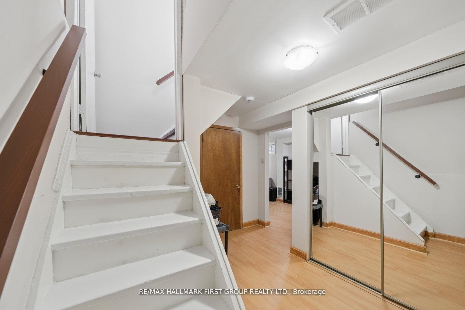 154 Radford Drive photo 27