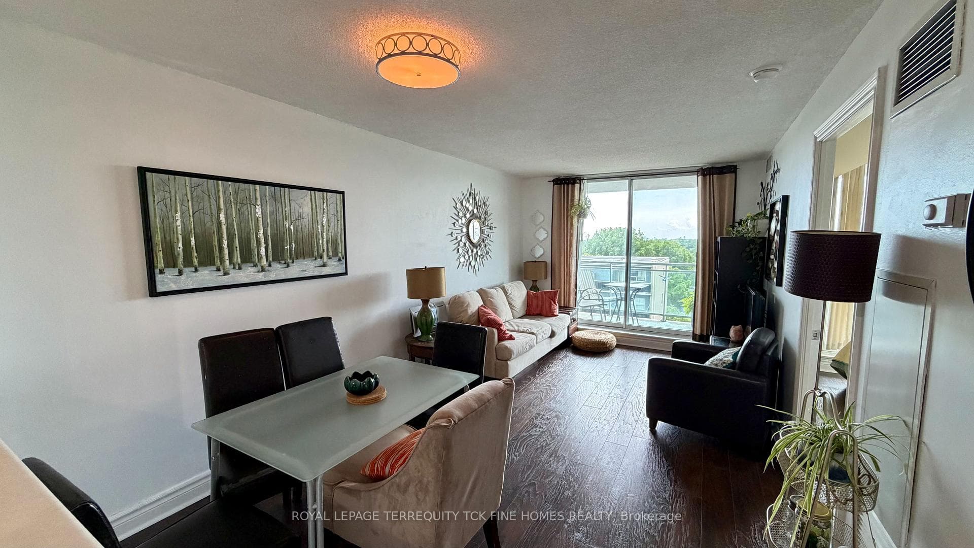 398 Eglinton Avenue Unit 1009 photo 6