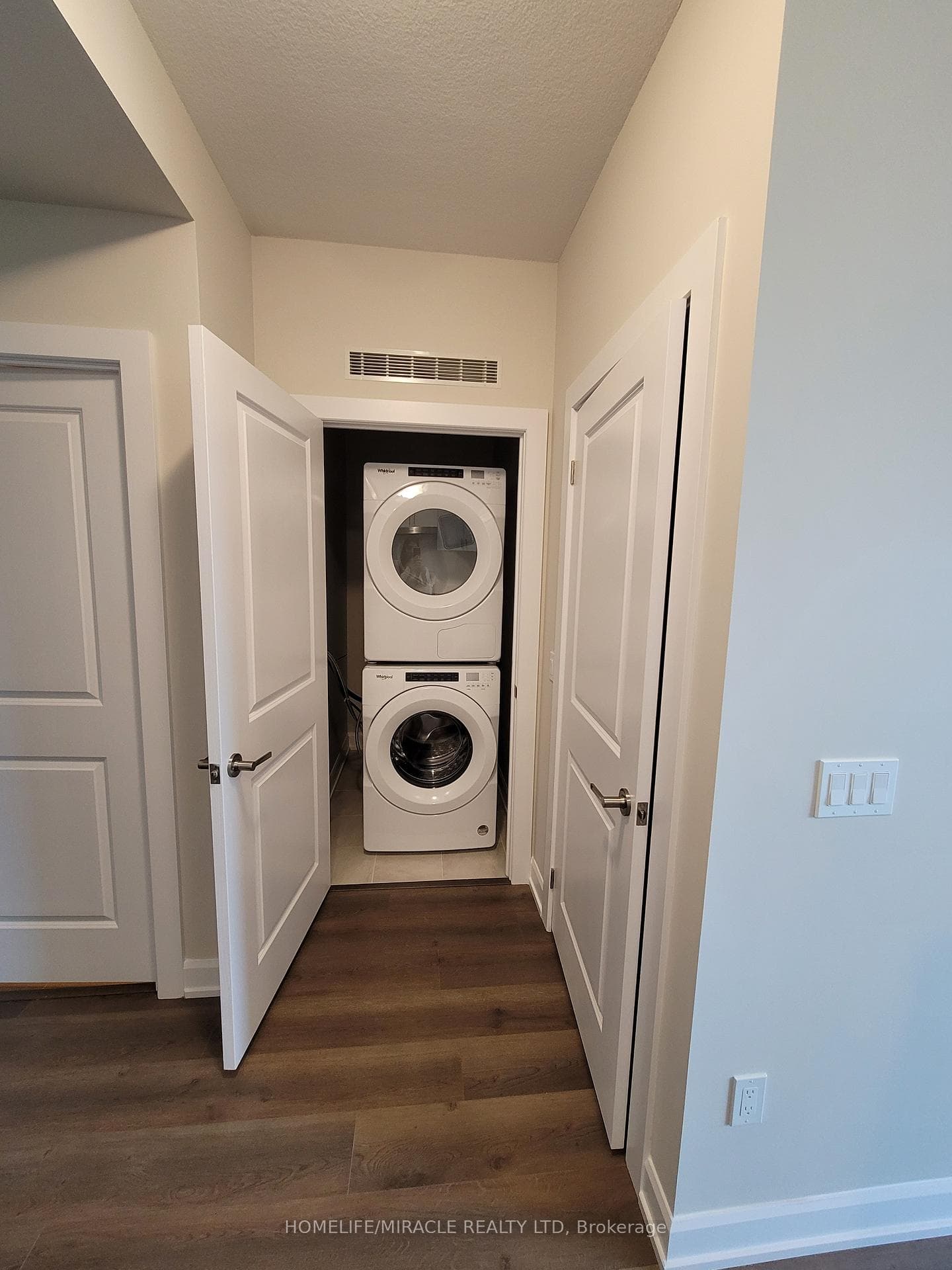 3220 William Coltson Avenue Unit 1507 photo 8