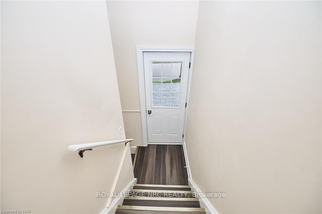 68 1/2 PINE Street photo 18