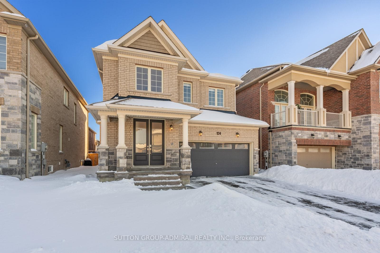 124 Mondial Crescent photo 2