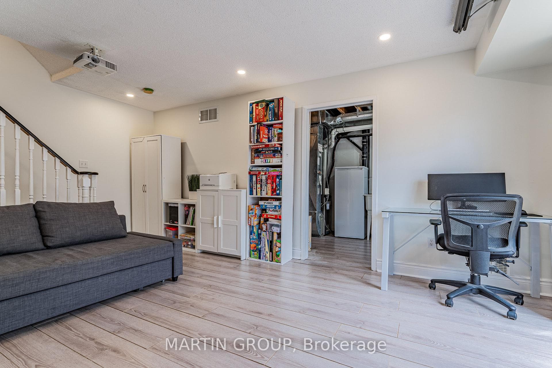 1228 CHAPMAN Crescent photo 31