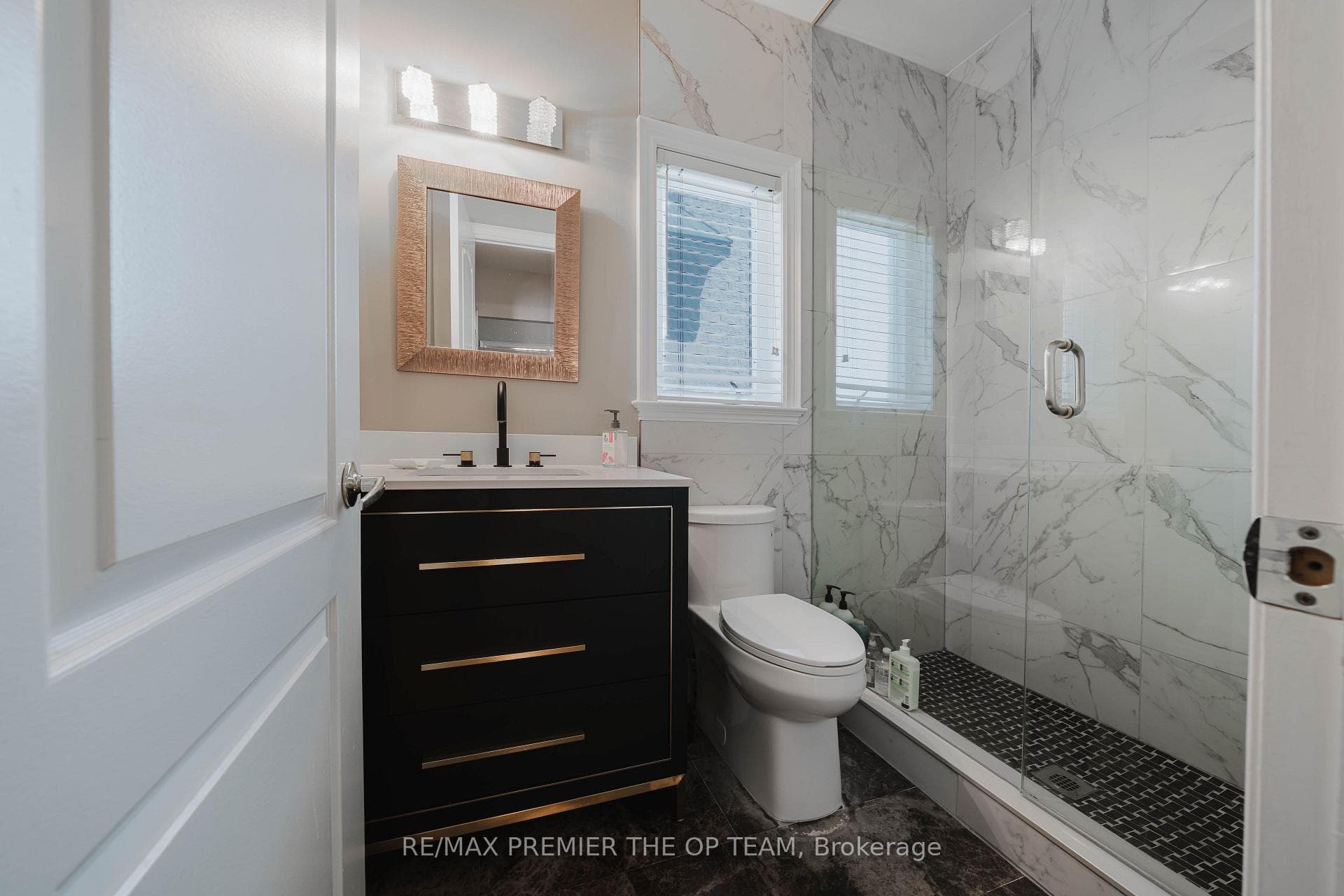 56 Park Ridge Drive Unit Upper photo 12