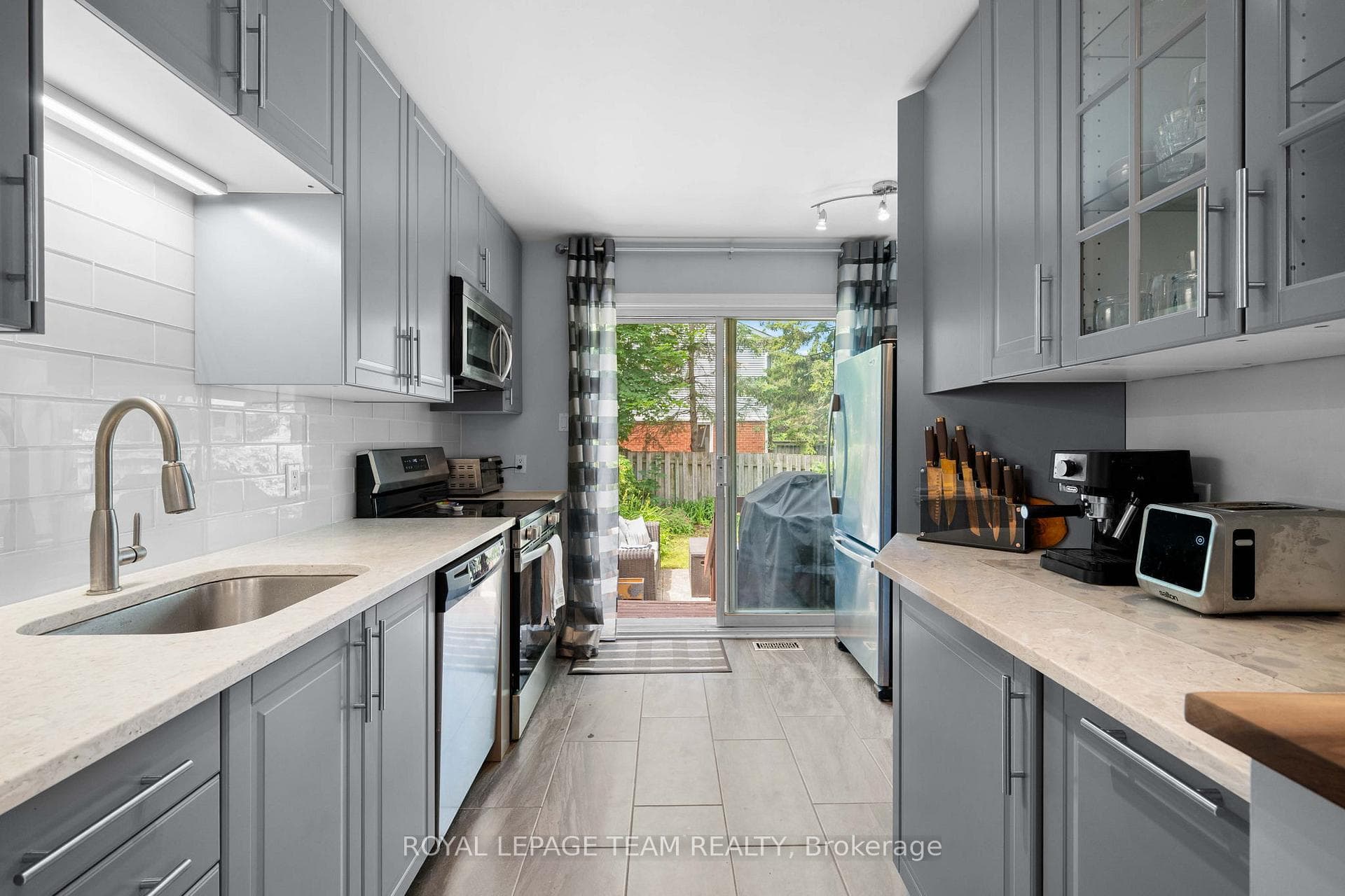 Some photos virtually decluttered/staged.