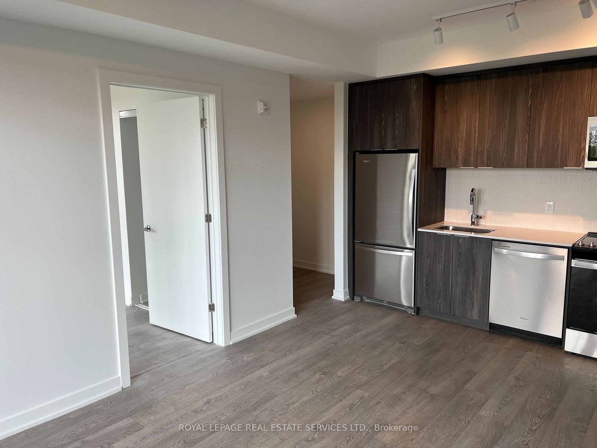 740 Whitlock Avenue Unit 601 photo 5