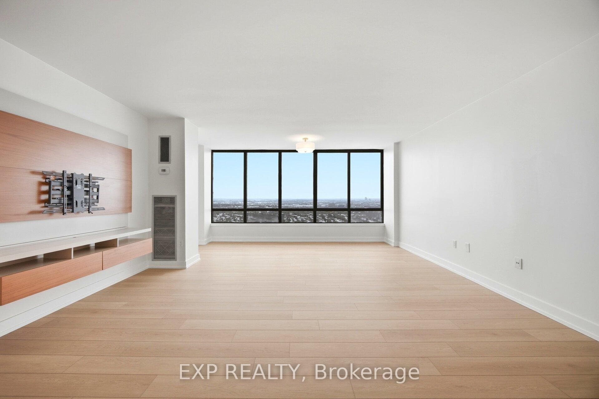 65 Skymark Drive Unit 2801 photo 11