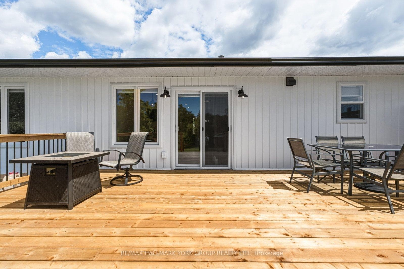 54 Twmarc Avenue photo 42