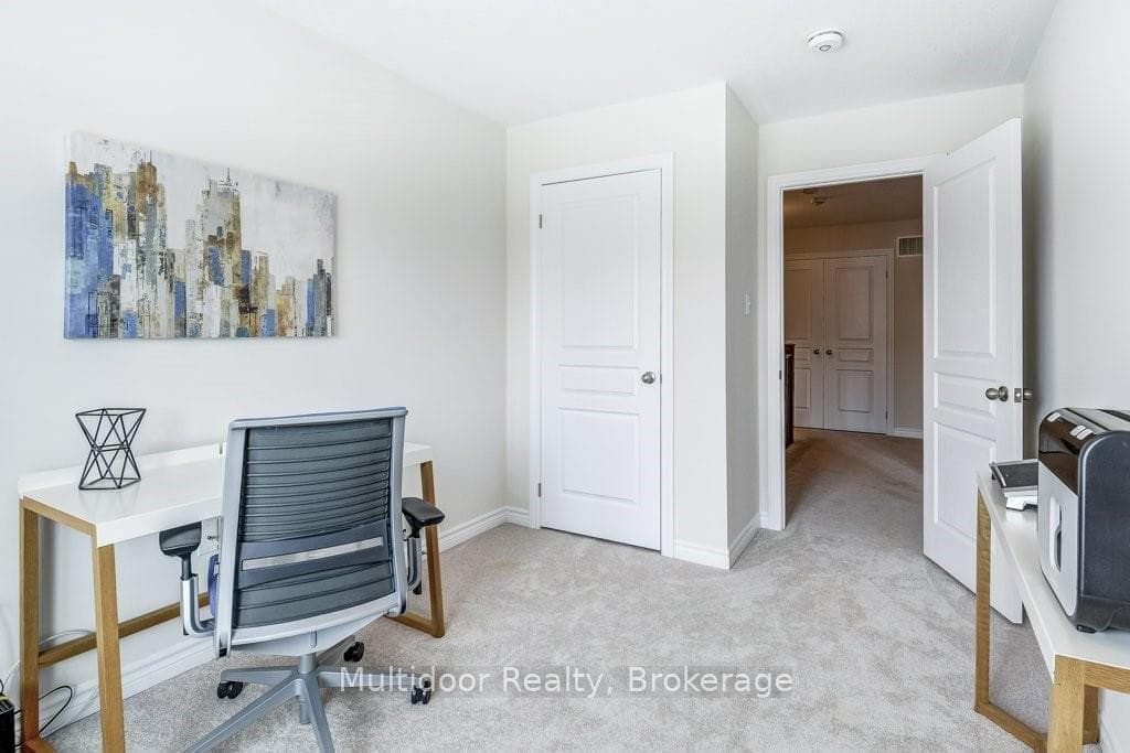 20 Hiscott Drive photo 18