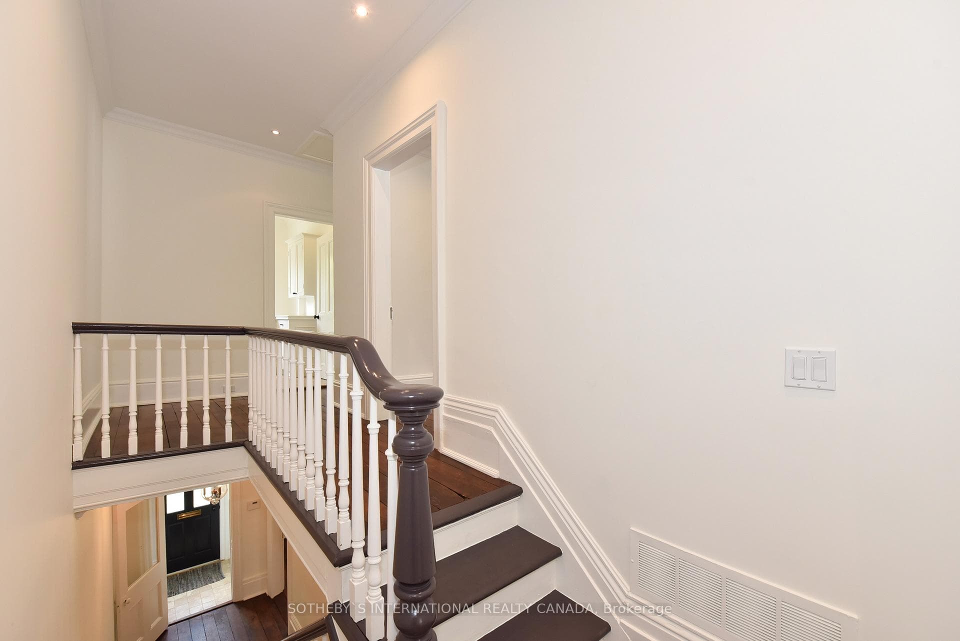 29 Lowther Avenue photo 11