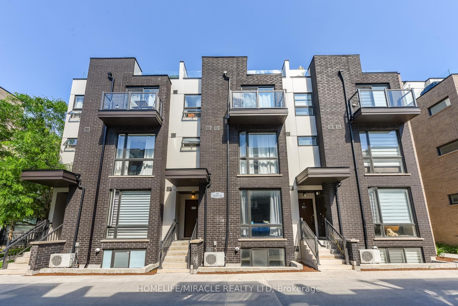 32 Fieldway Road Unit 122 photo 1
