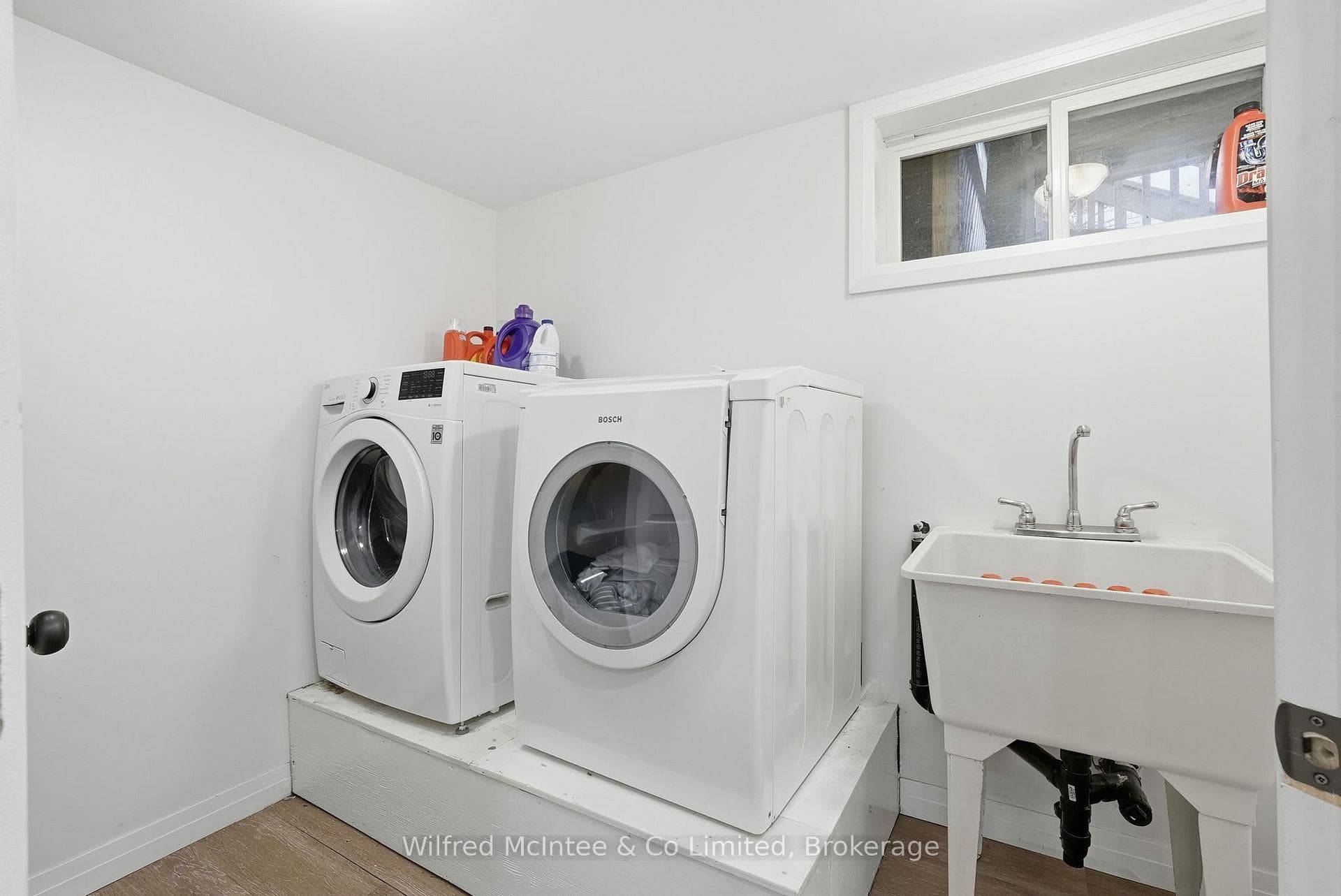856 York Avenue photo 23