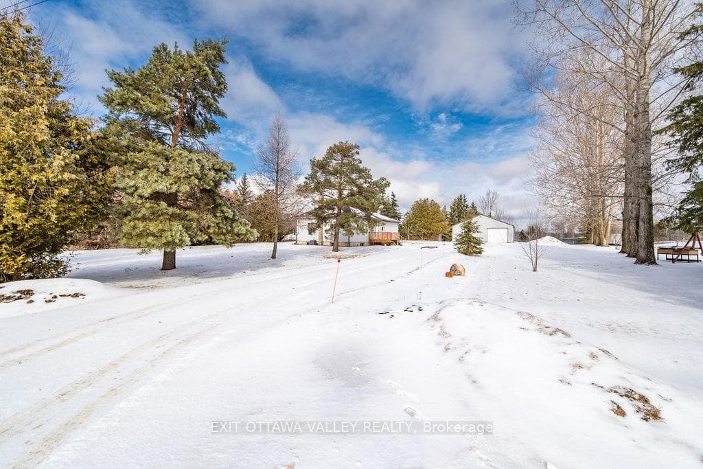 18 Dandelion Drive photo 41
