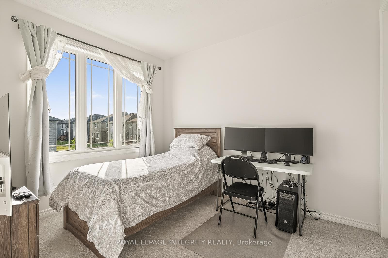 655 PERSIMMON Way photo 41