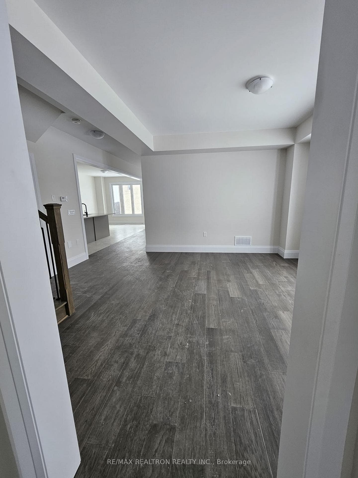805 Steinburg Court photo 6