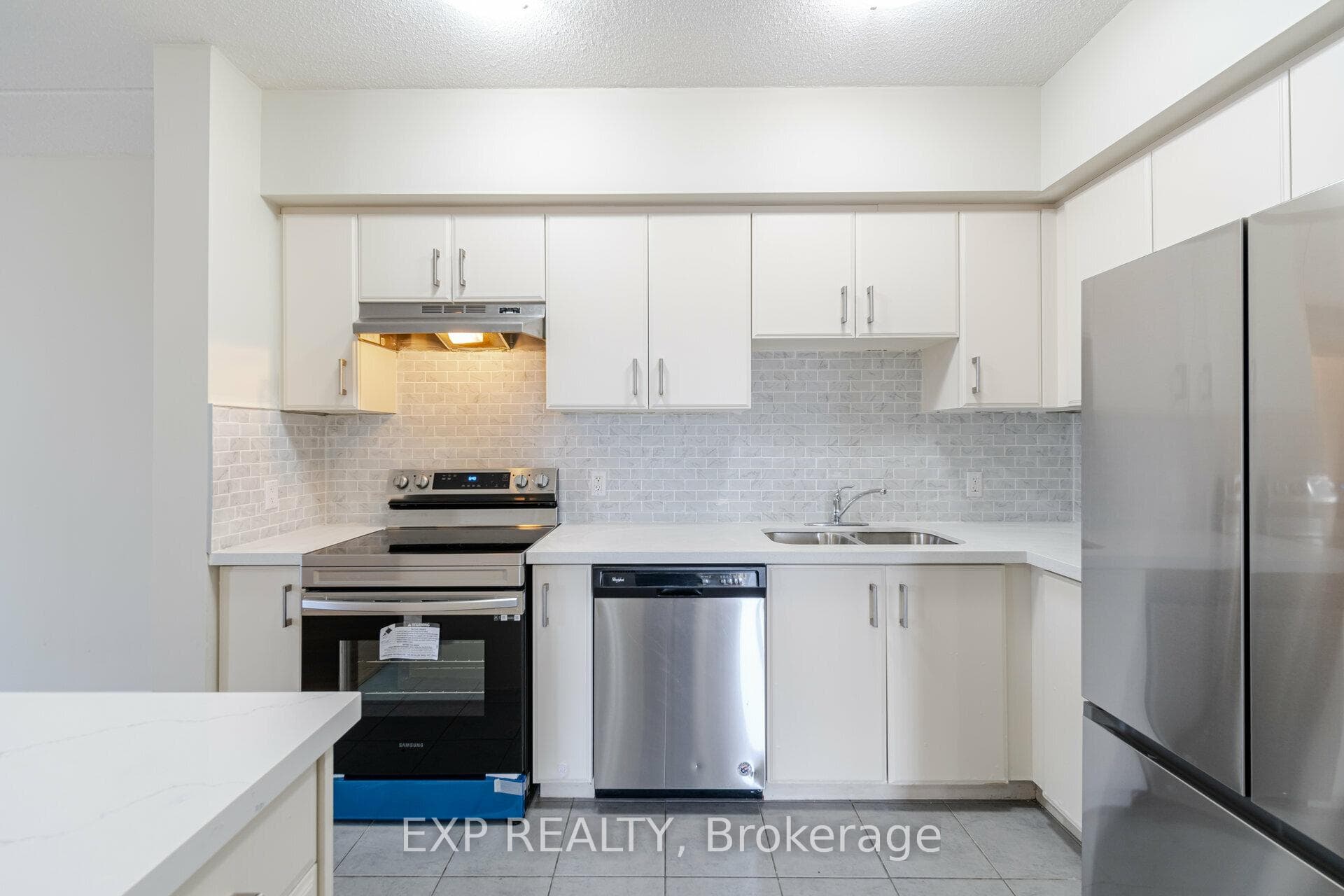 640 Sauve Street Unit 402 photo 6