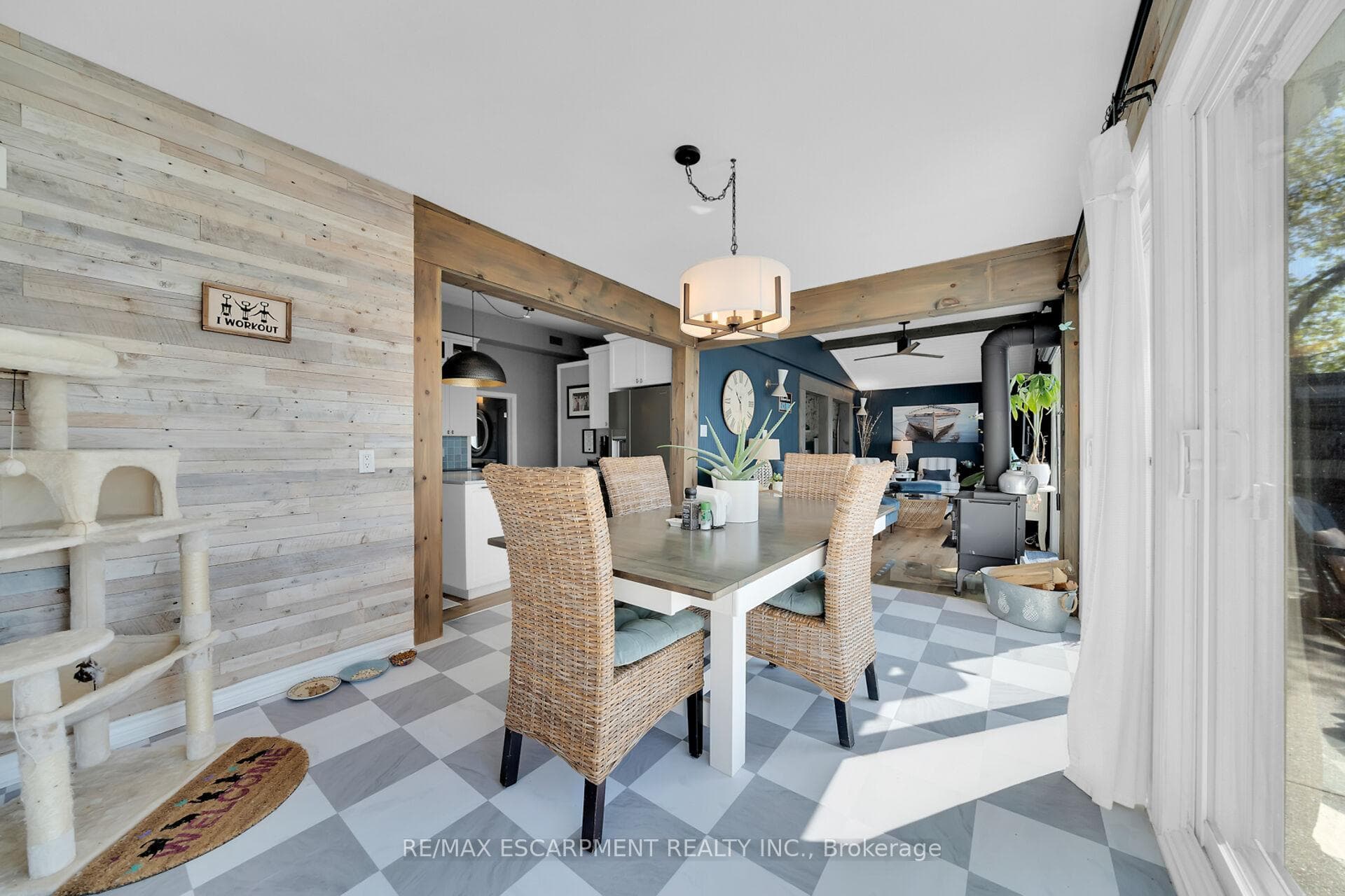 1200 LAKESHORE Road photo 24