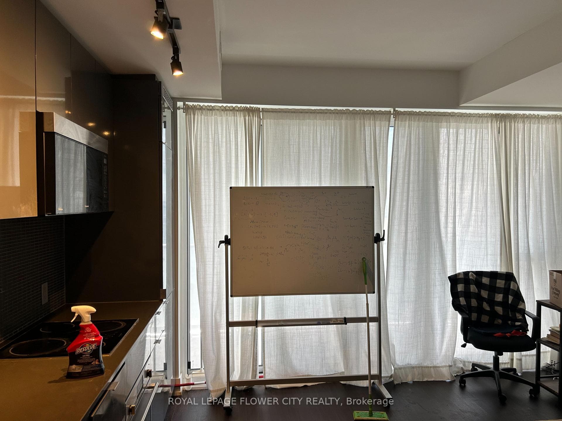 7 Grenville Street Unit 1602 photo 10