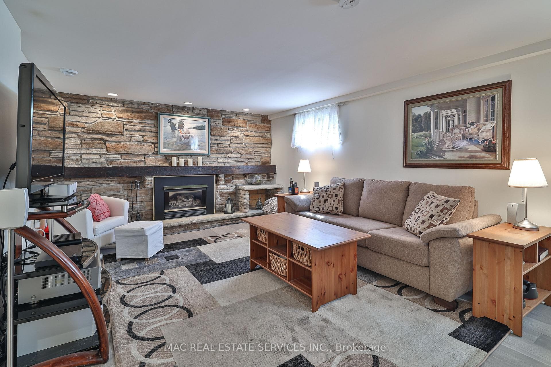 199 Oakmeadow Boulevard photo 15