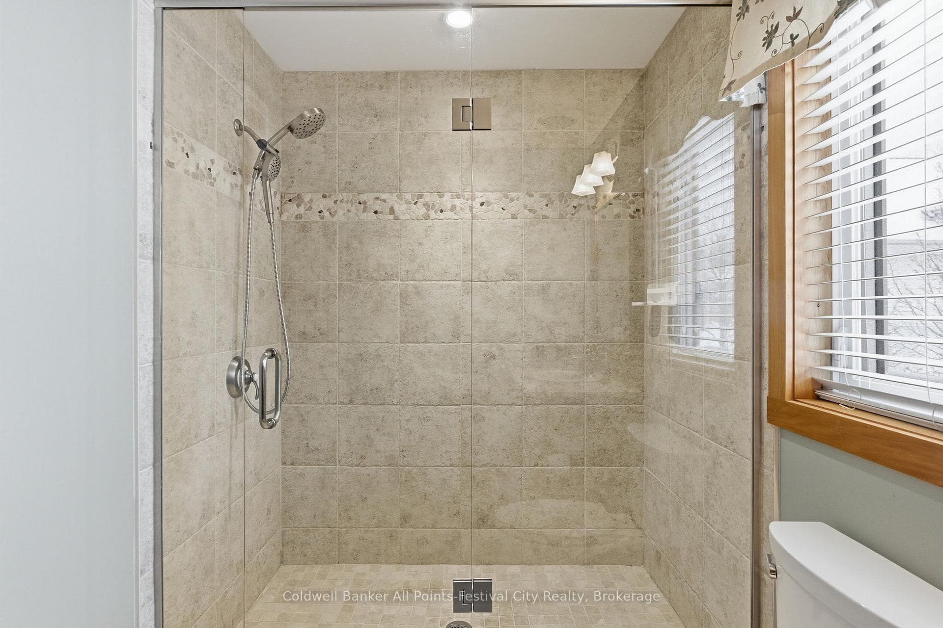 35 Jane Street photo 26