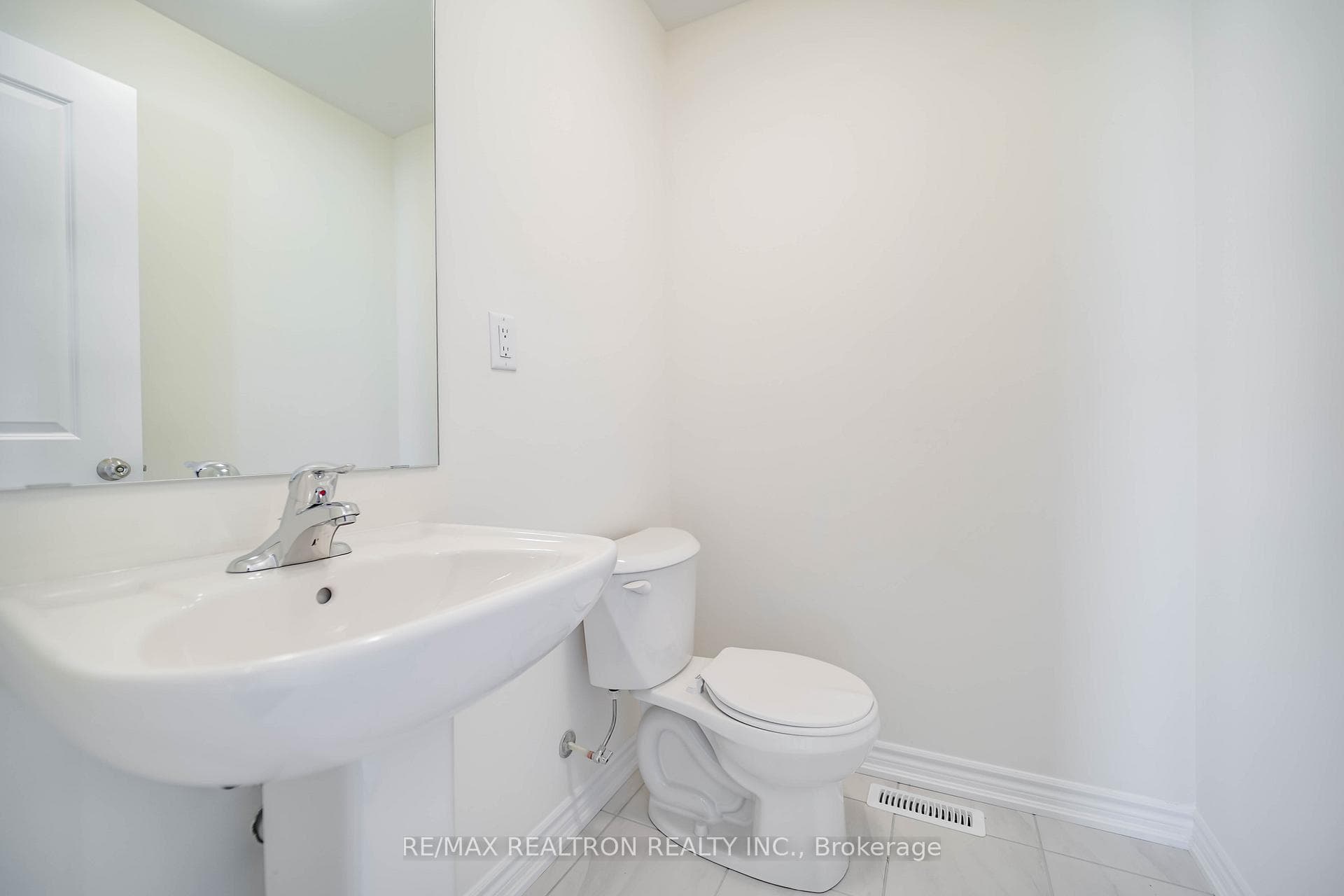 38 Gunton Street photo 23