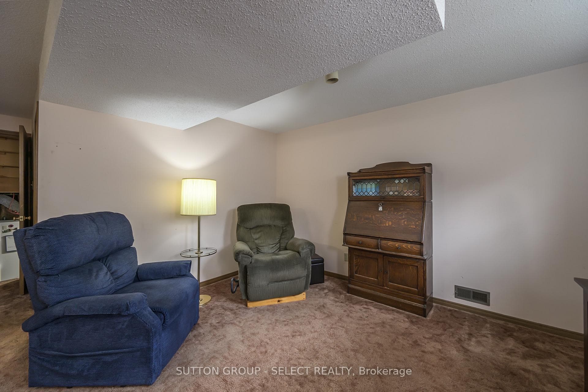 19 Banting Crescent photo 23