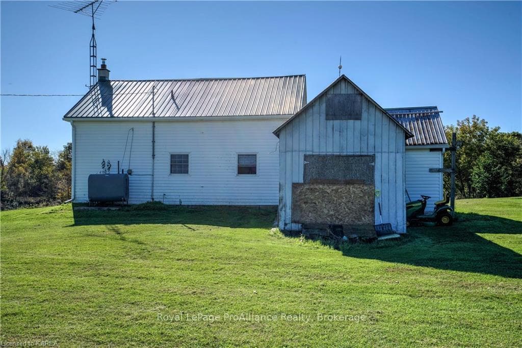 120 BERRY Road photo 29