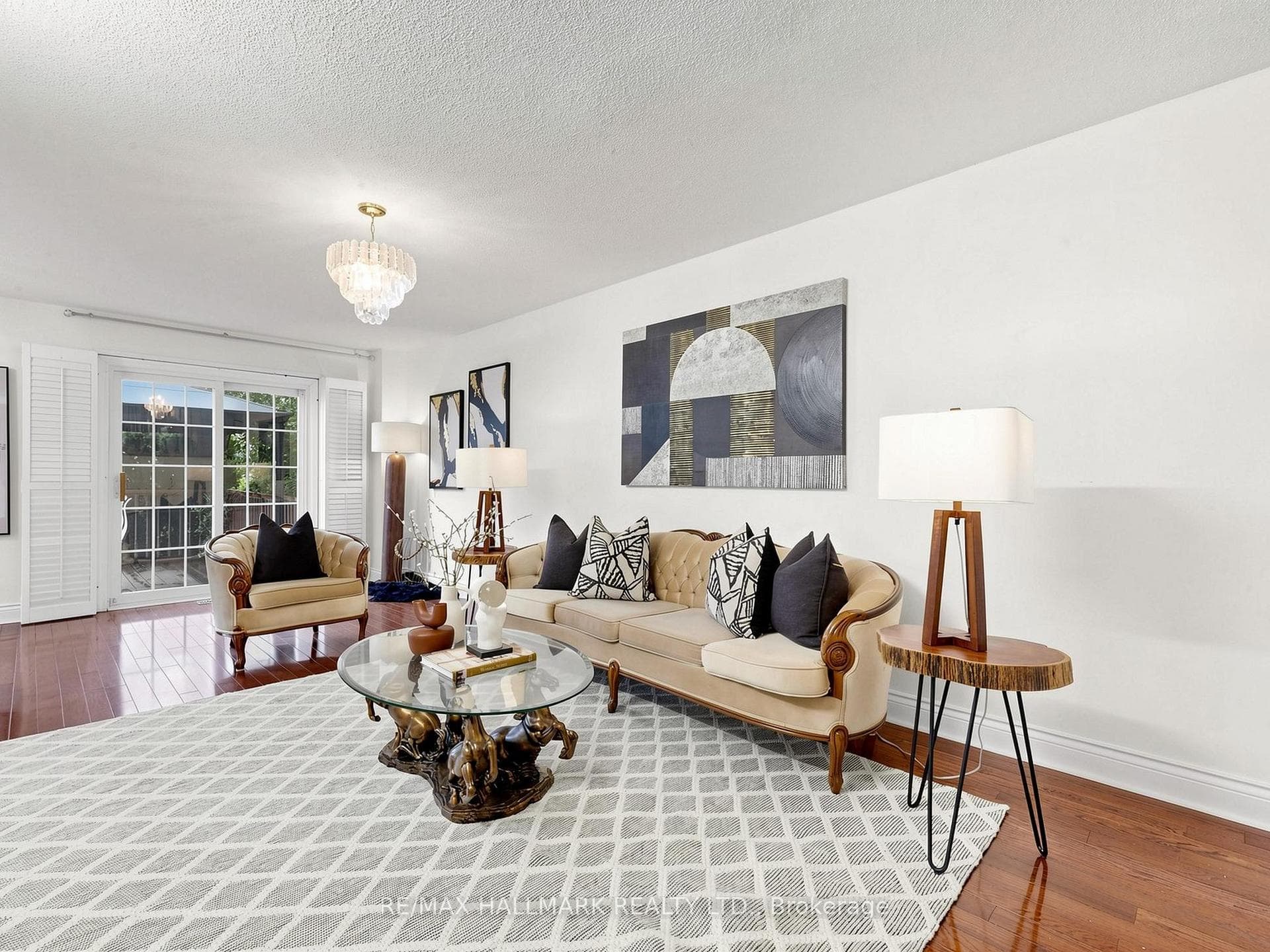 472 Brownridge Drive photo 5
