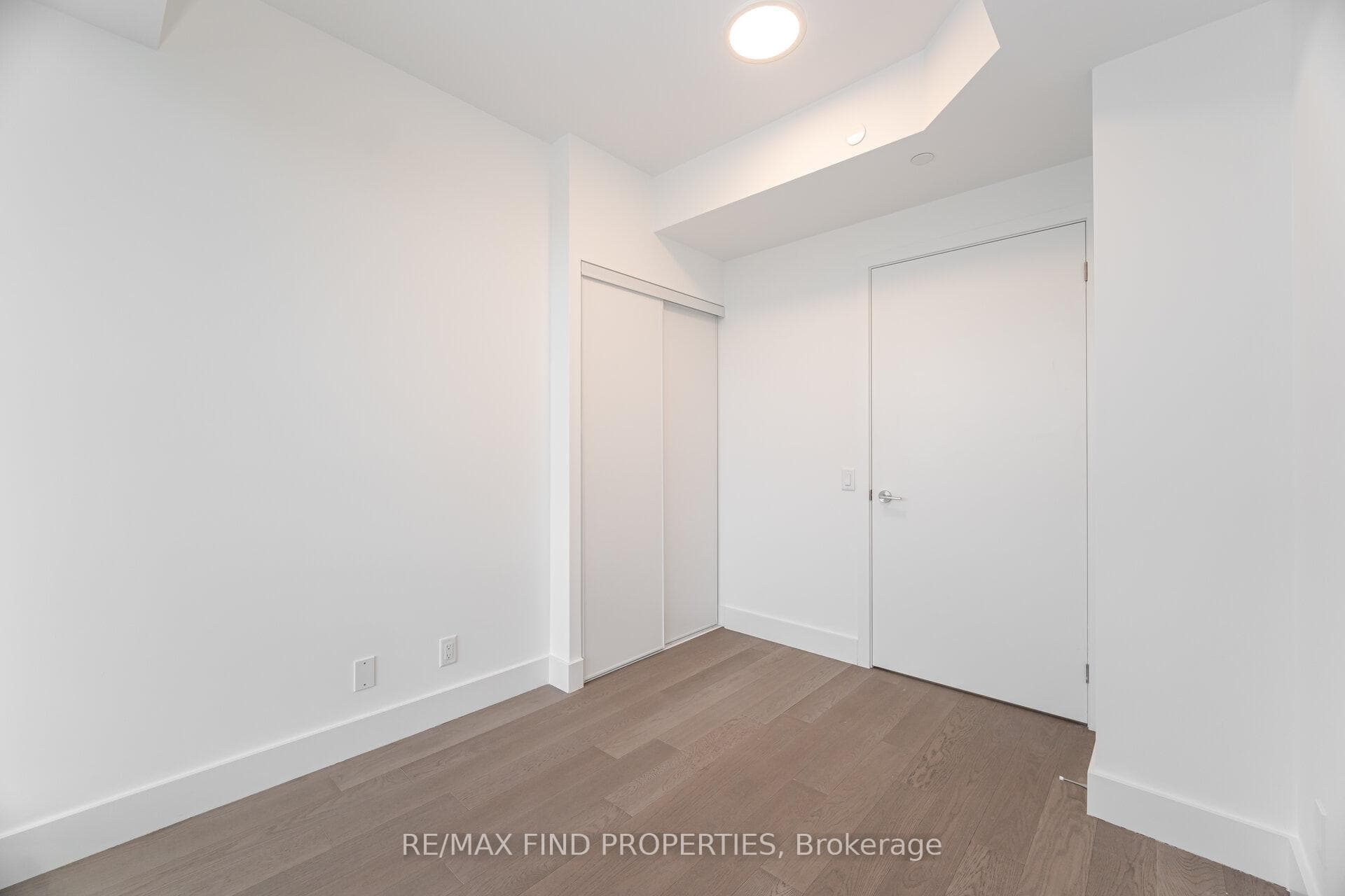 6 Greenbriar Road Unit 910 photo 29