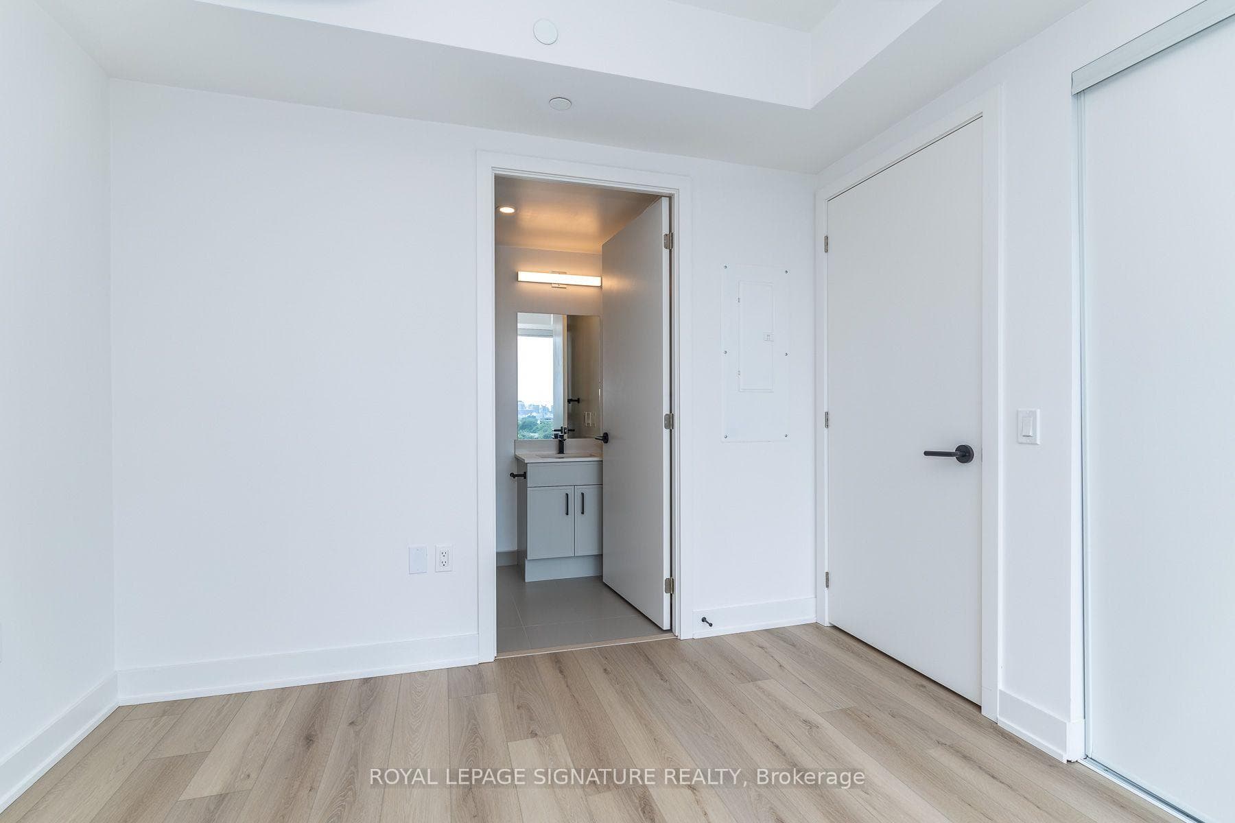 785 Dovercourt Road Unit 1105 photo 19