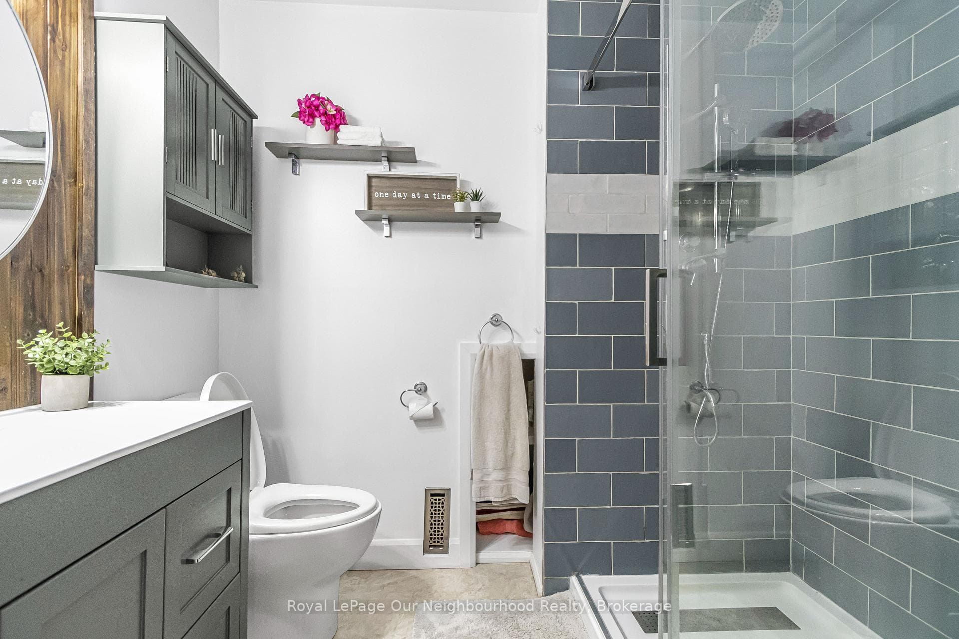 2 Woodfern Road photo 31