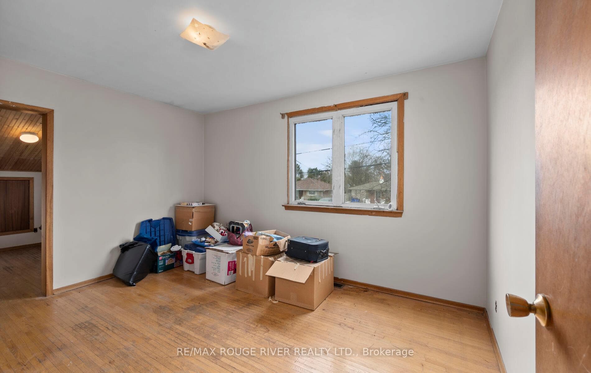 318 Sunset Boulevard photo 28