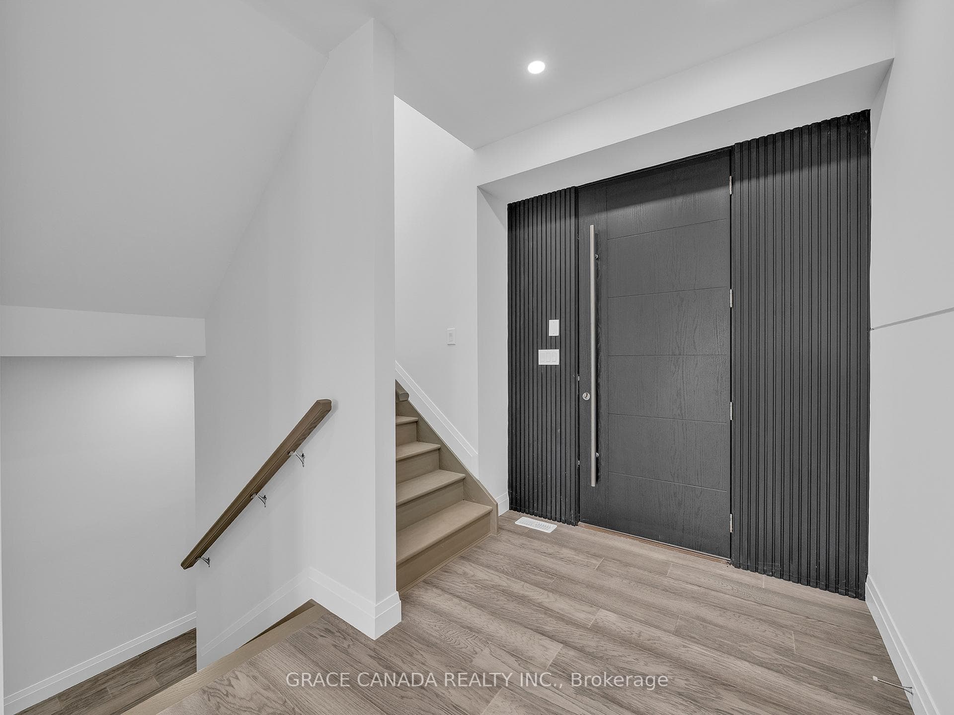 118 Bear Street photo 4